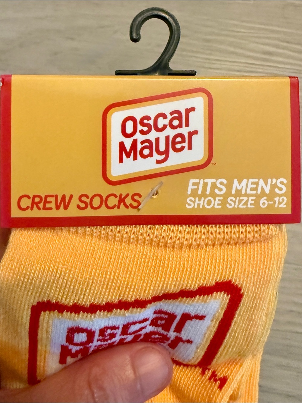 Oscar Mayer Weiner Mobile Crew Socks Sz 6-12 NWT Retro Yellow Unisex Nostalgia - Picture 2 of 4